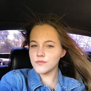 Meet your Posher, Kaitlyn